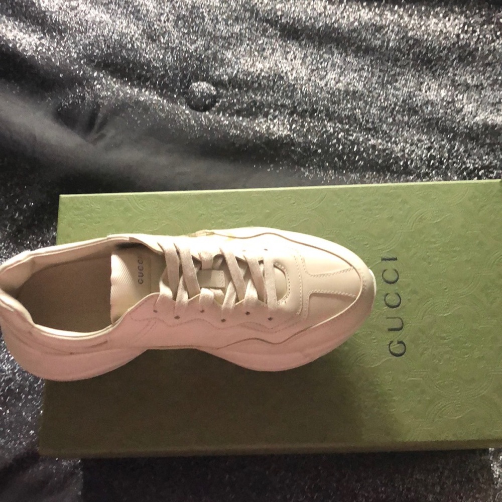Gucci tennis shoes